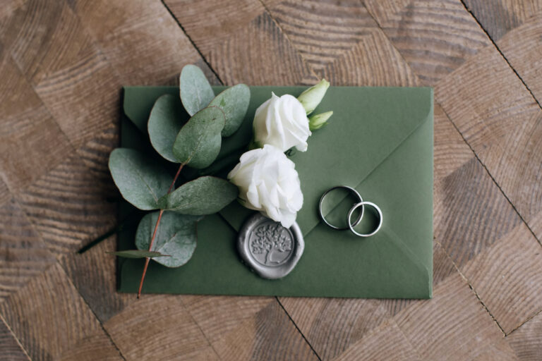 Co&nbsp;powinno znaleźć się na&nbsp;zaproszeniu na&nbsp;wesele
