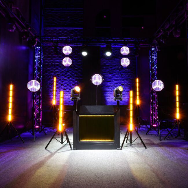 dna-dj-booth-07_10_1