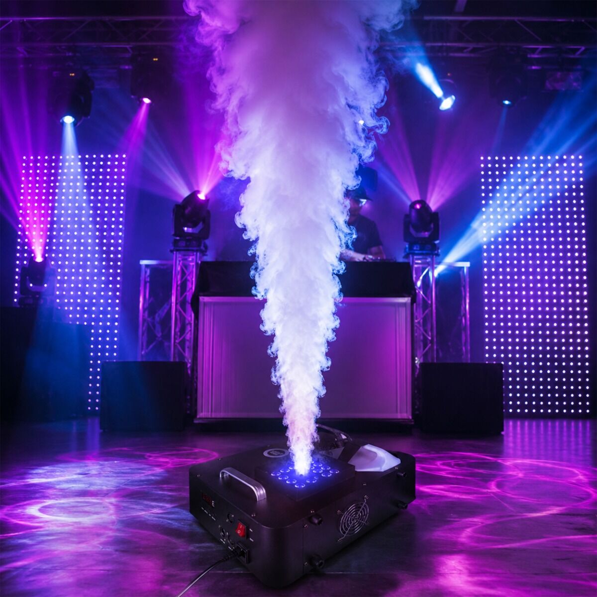 LIGHT4ME JET 1500 LED – pionowa wytwornica dymu 1500W RGB DMX + pilot - obrazek 8